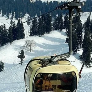 Kashmir Budget Family Tour- Srinagar to Gulmarg and Local- 4 Days & 3 Nights Tour